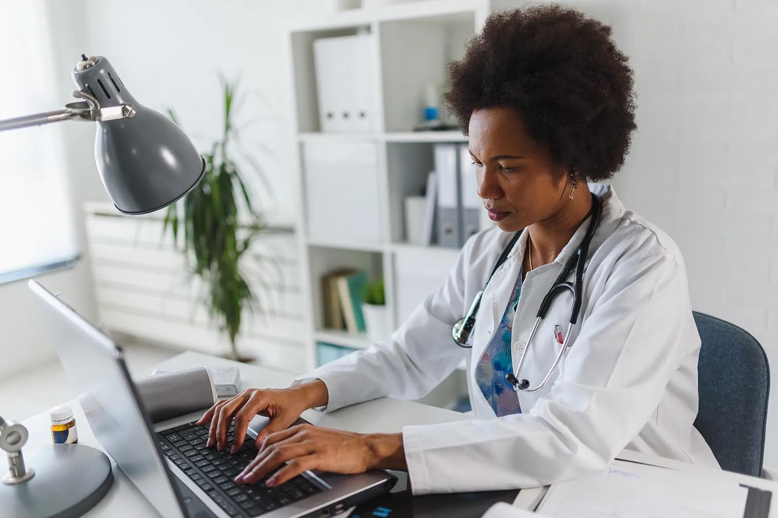 Advertising strategies in healthcare to overcome digital creative fatigue