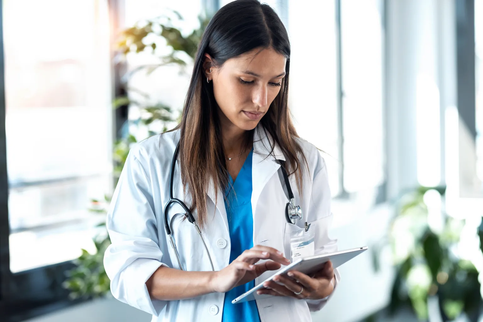 UpToDate user survey: Shifting care team dynamics and added complexities show the need for clinical decision support