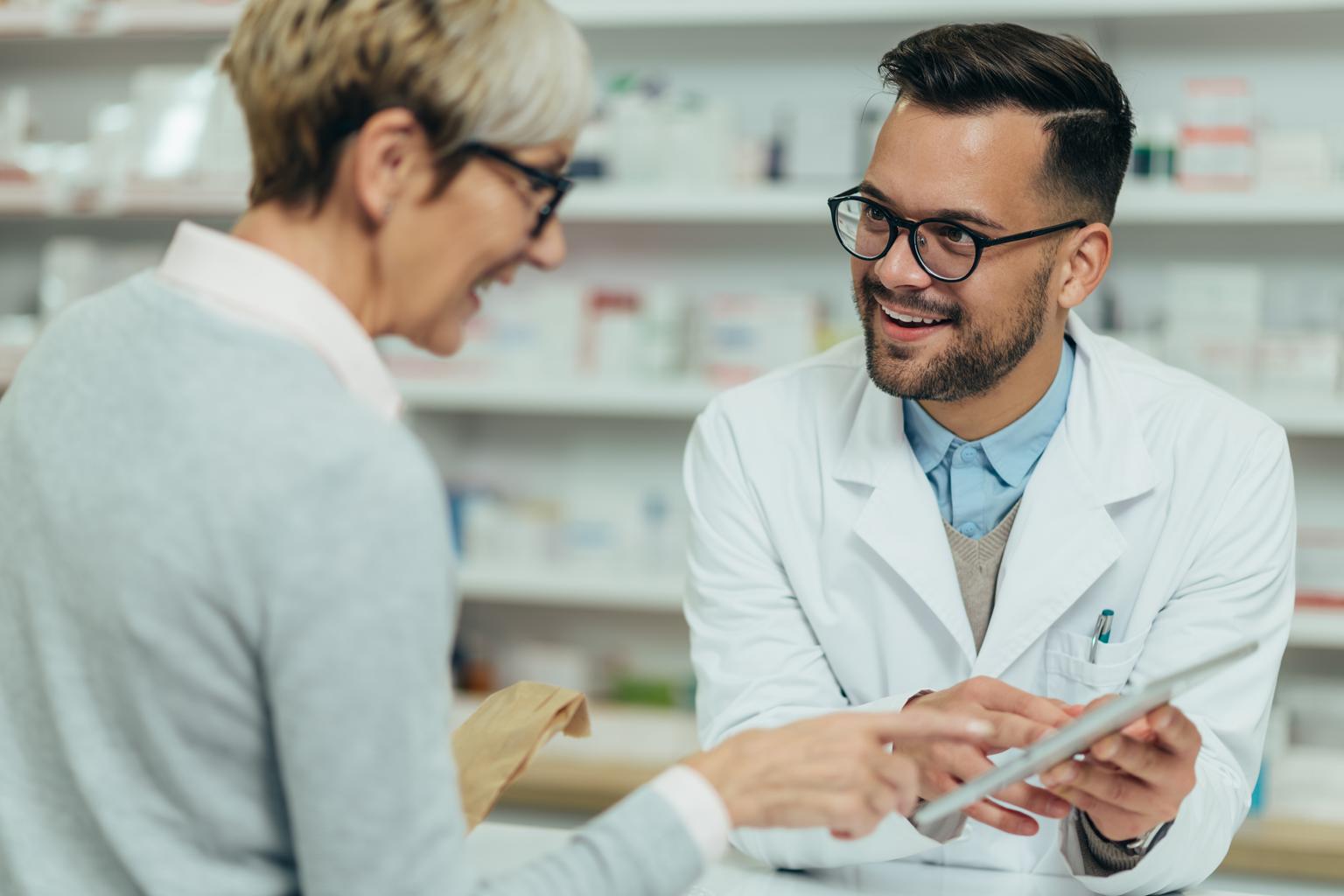 Coordinamento delle équipe curanti tramite l’integrazione dell’attività delle farmacie