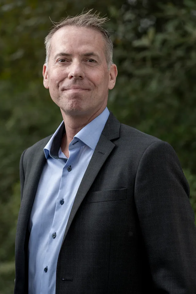 Brian Helledie, Direktør og registreret revisor