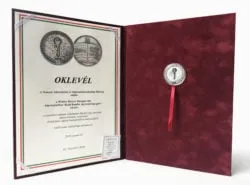 NAIH oklevél - Wolters Kluwer Hungary