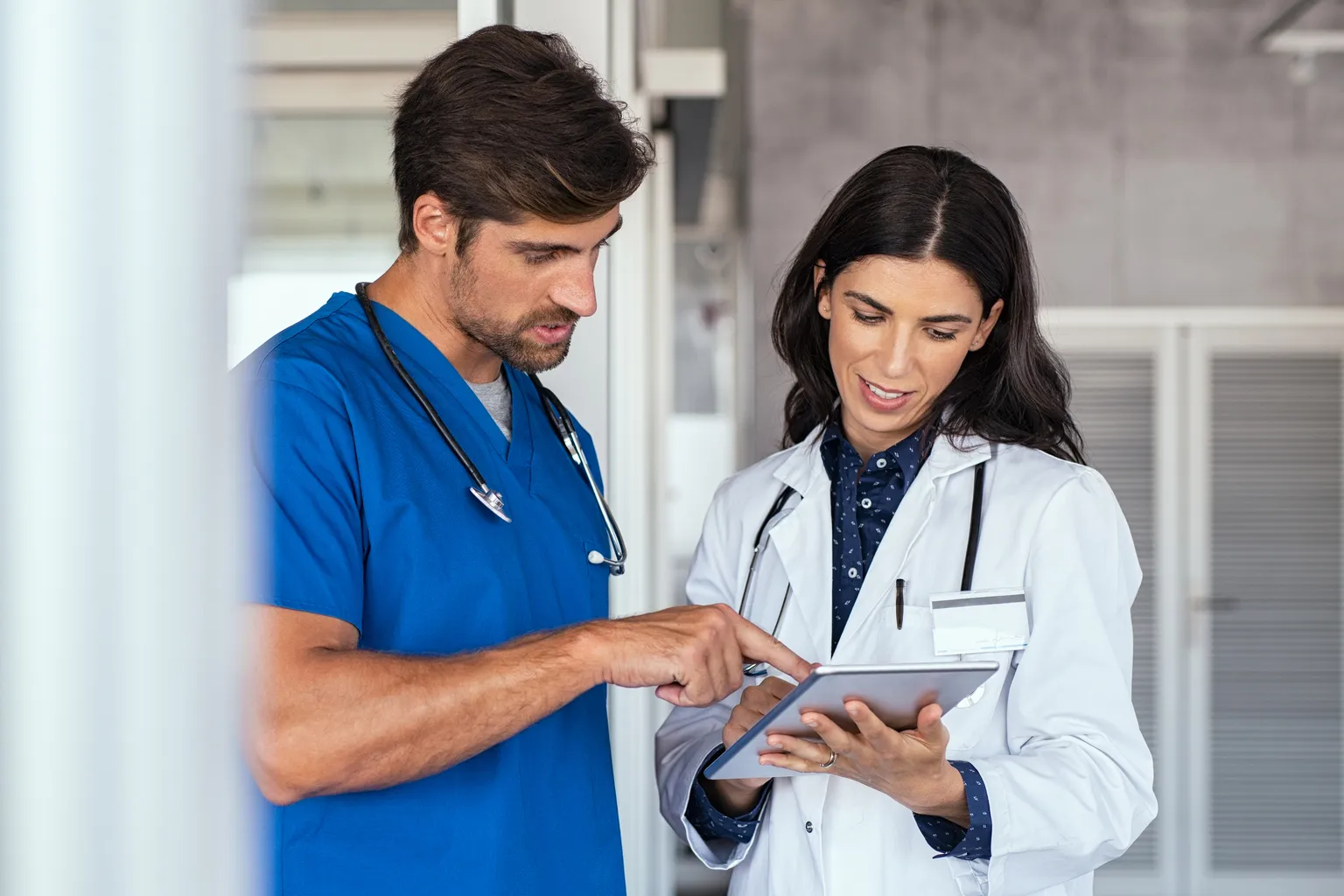 Six benefits to integrating a Bayesian dosing calculator into your clinical surveillance solution