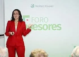 Ana-Gomez-300