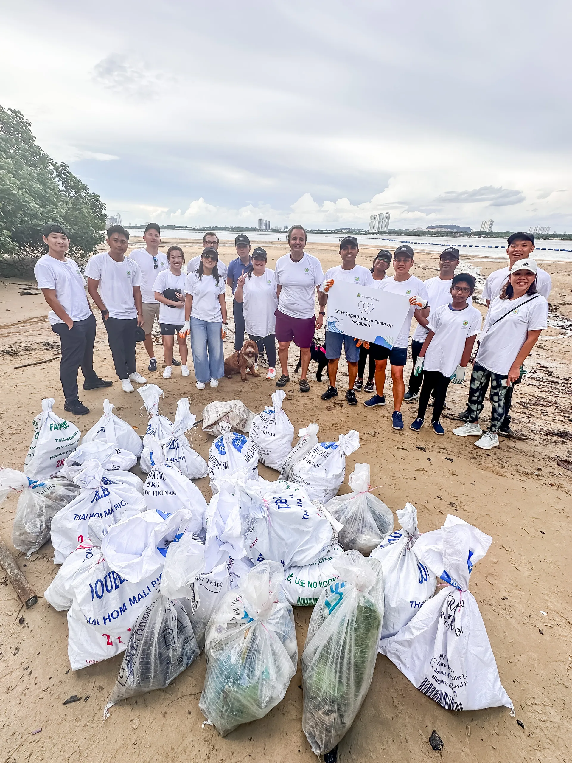 Singapore Beach clean-up