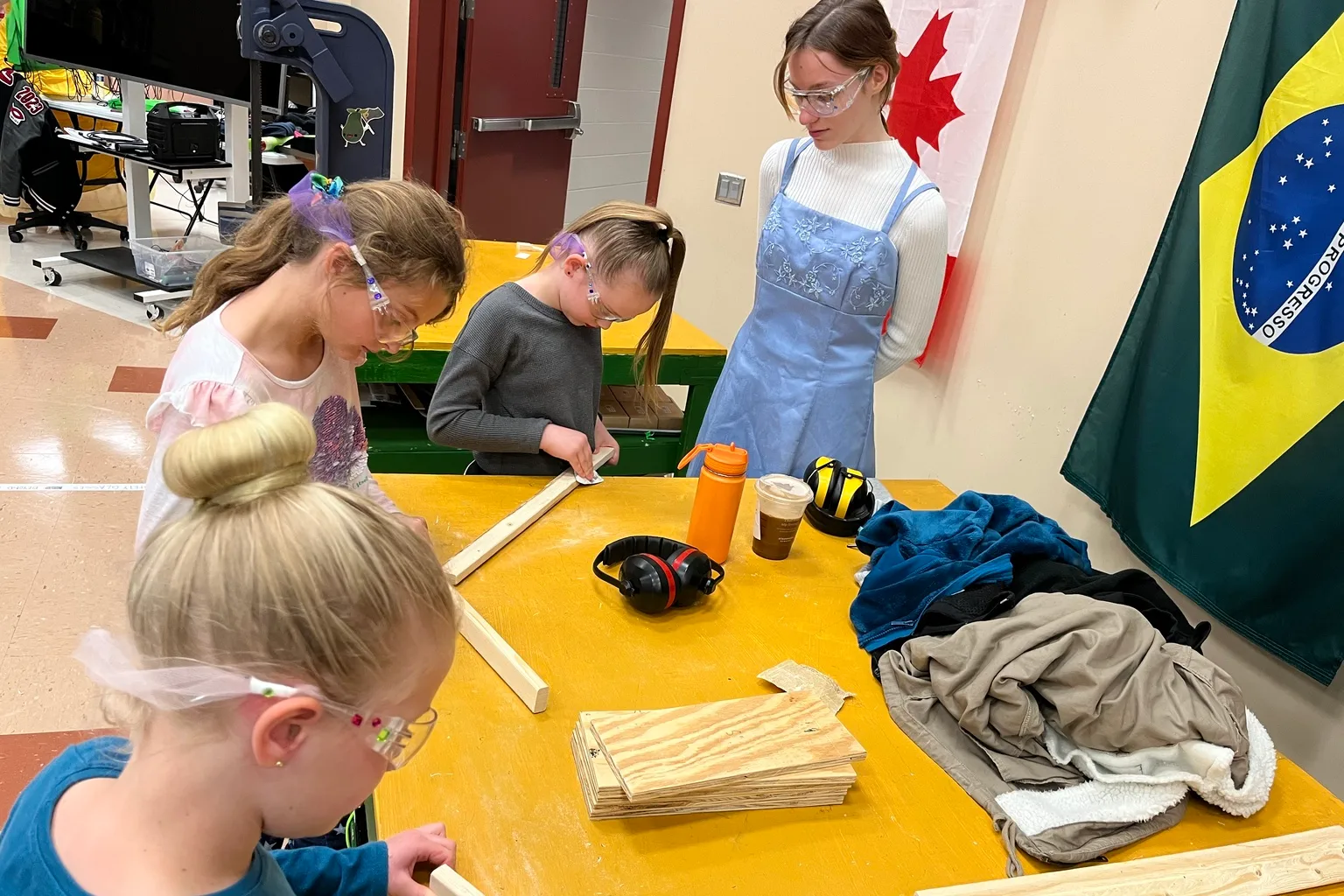 GSA_11_Princesses with Power Tools 2022 - Pearadox outreach event 02.jpg